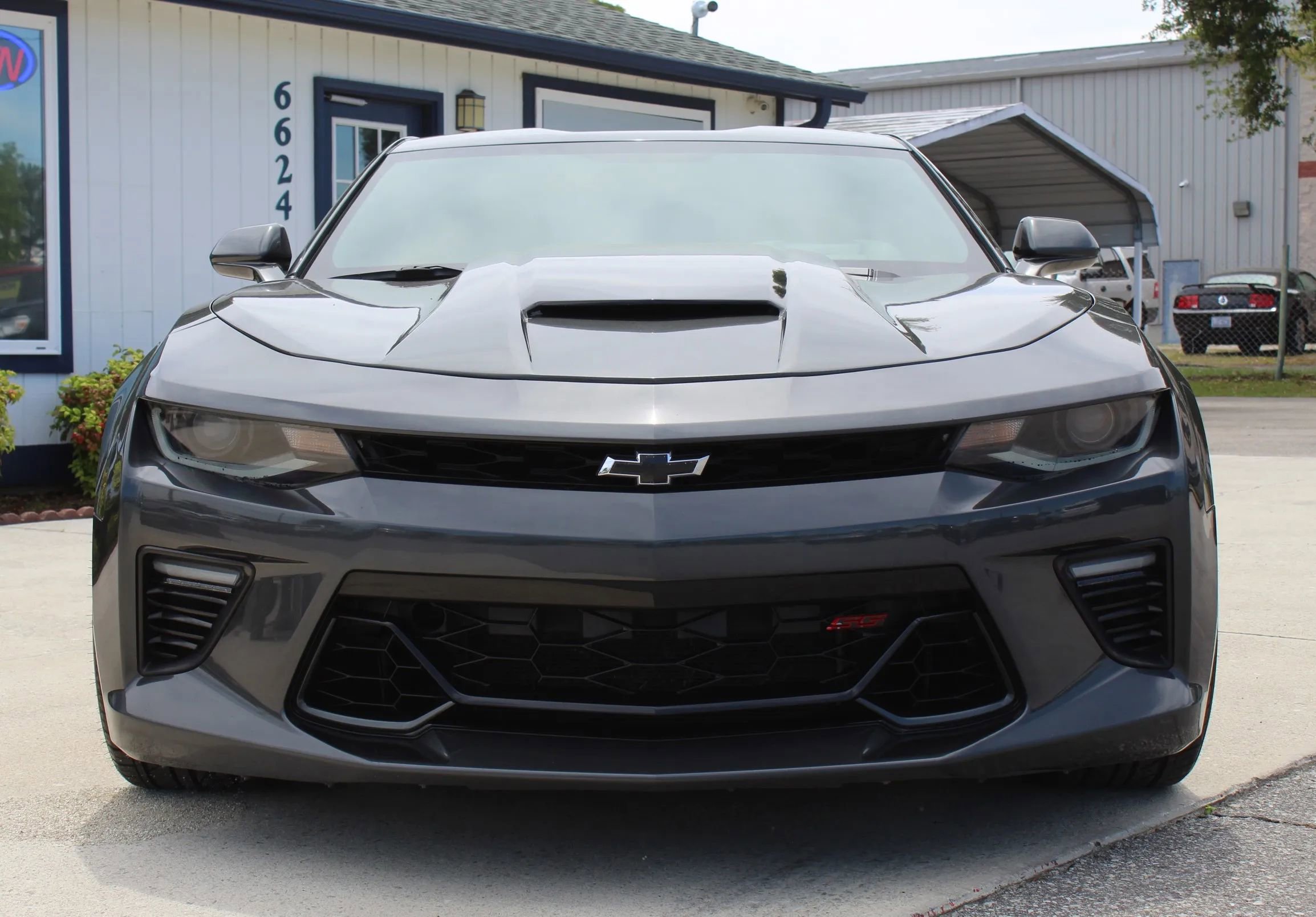 Used 2016 Chevrolet Camaro SS RWD image 8