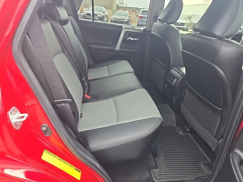 Used 2018 Toyota 4Runner SR5 Premium image 29