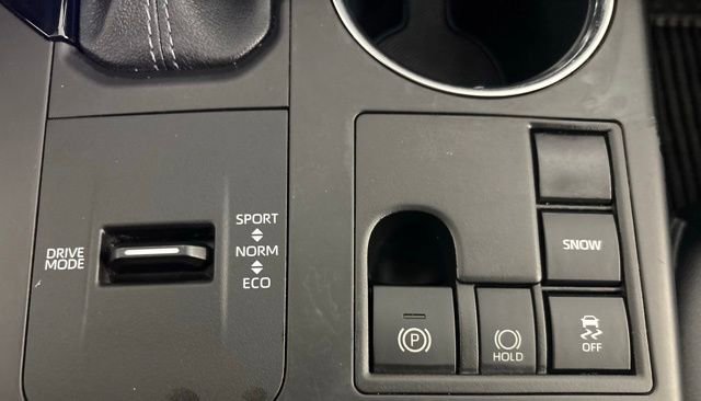 Used 2023 Toyota Highlander XSE FWD image 35