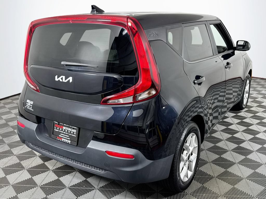 Used 2022 Kia Soul S FWD image 7