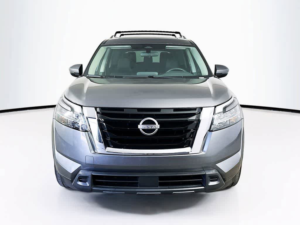 Used 2022 Nissan Pathfinder SV w/ SV Premium Package image 6