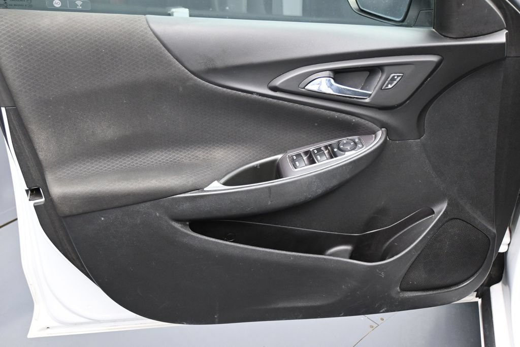 Used 2020 Chevrolet Malibu LS FWD image 9