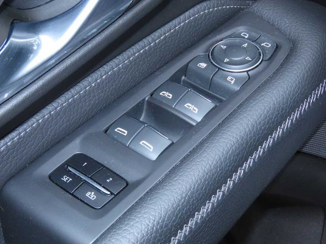 Used 2023 GMC Yukon XL Denali w/ Denali Reserve Package image 17