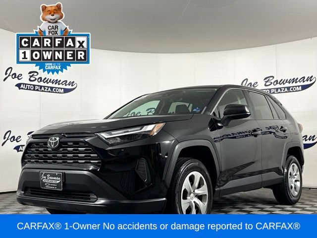 Used 2023 Toyota RAV4 LE AWD/4WD image 3