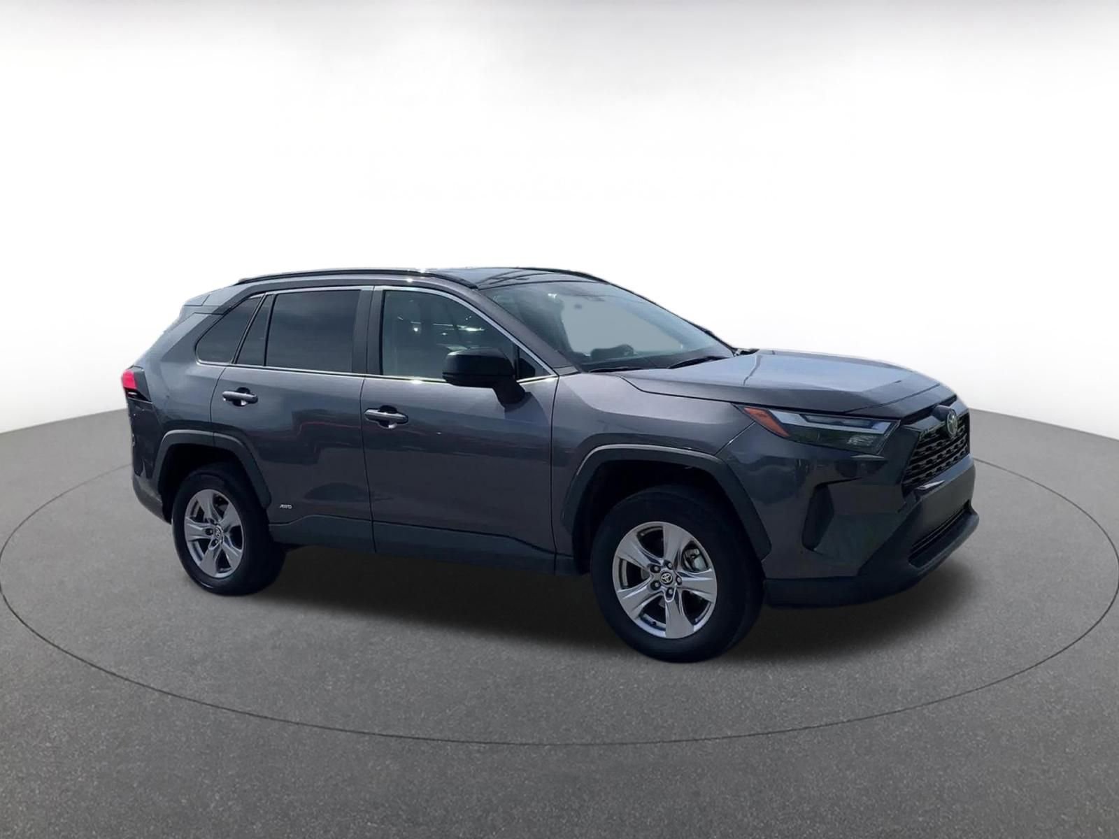 Used 2025 Toyota RAV4 LE video 2