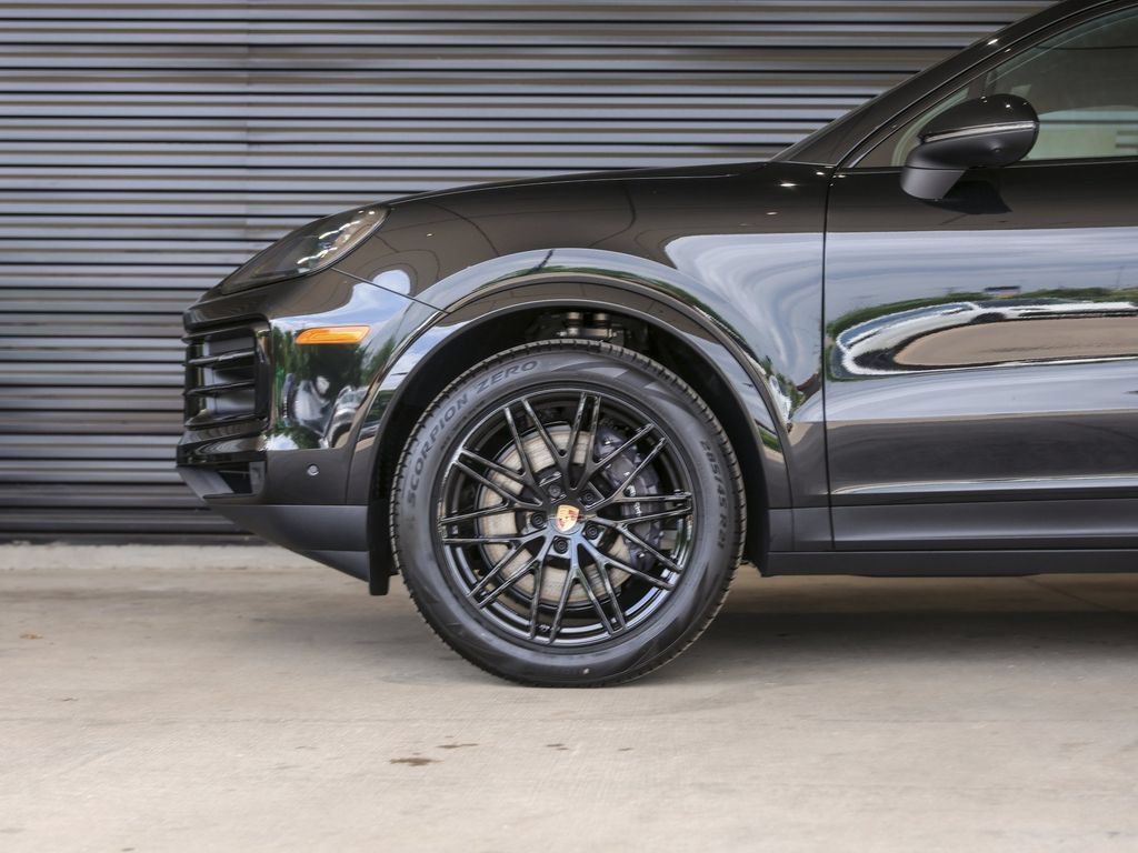 New 2026 Porsche Cayenne Coupe AWD/4WD image 12