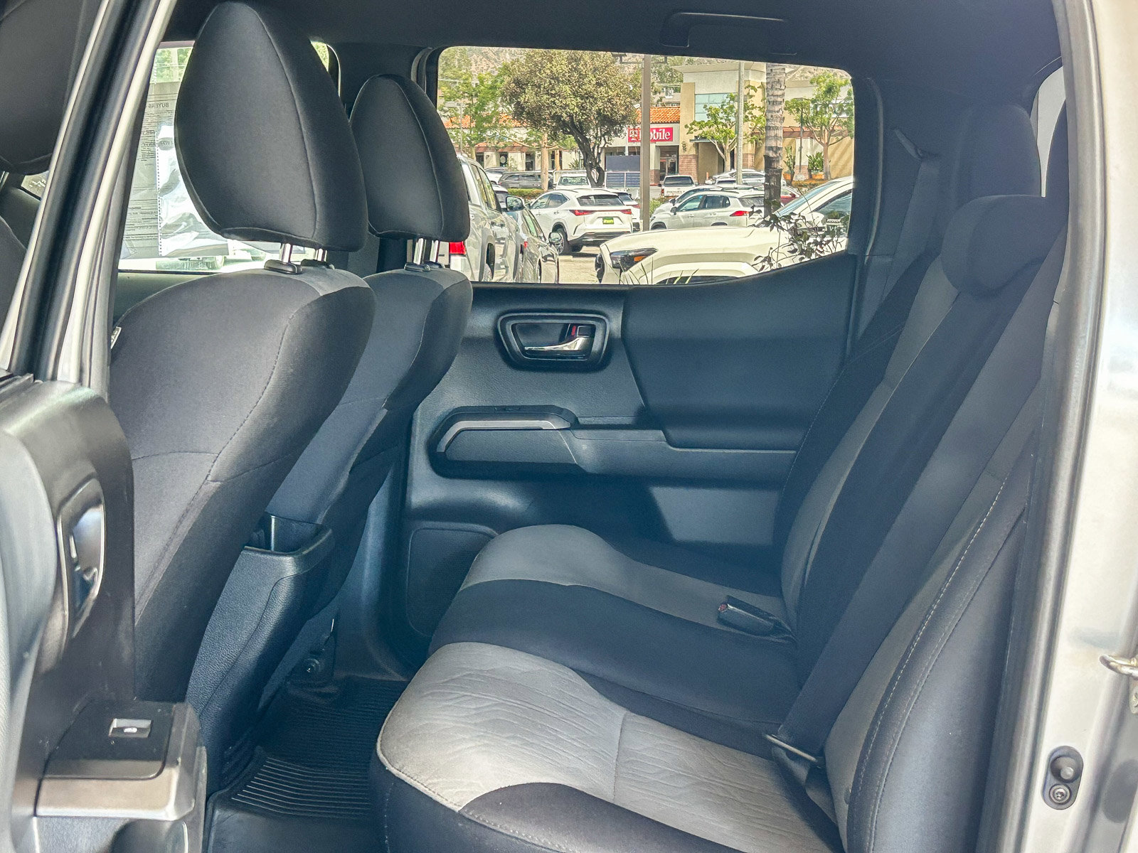 Used 2021 Toyota Tacoma TRD Off-Road w/ Technology Package image 18