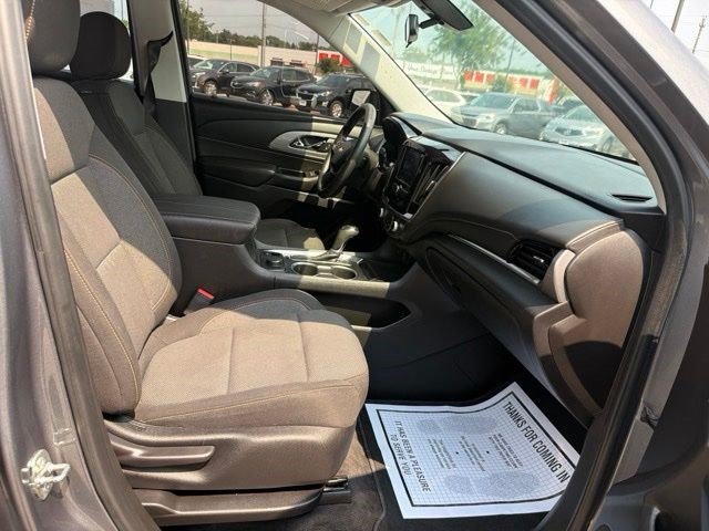 Used 2020 Chevrolet Traverse LS AWD/4WD image 21