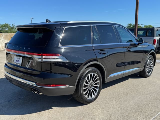 Used 2023 Lincoln Aviator AWD w/ Premium Package image 8