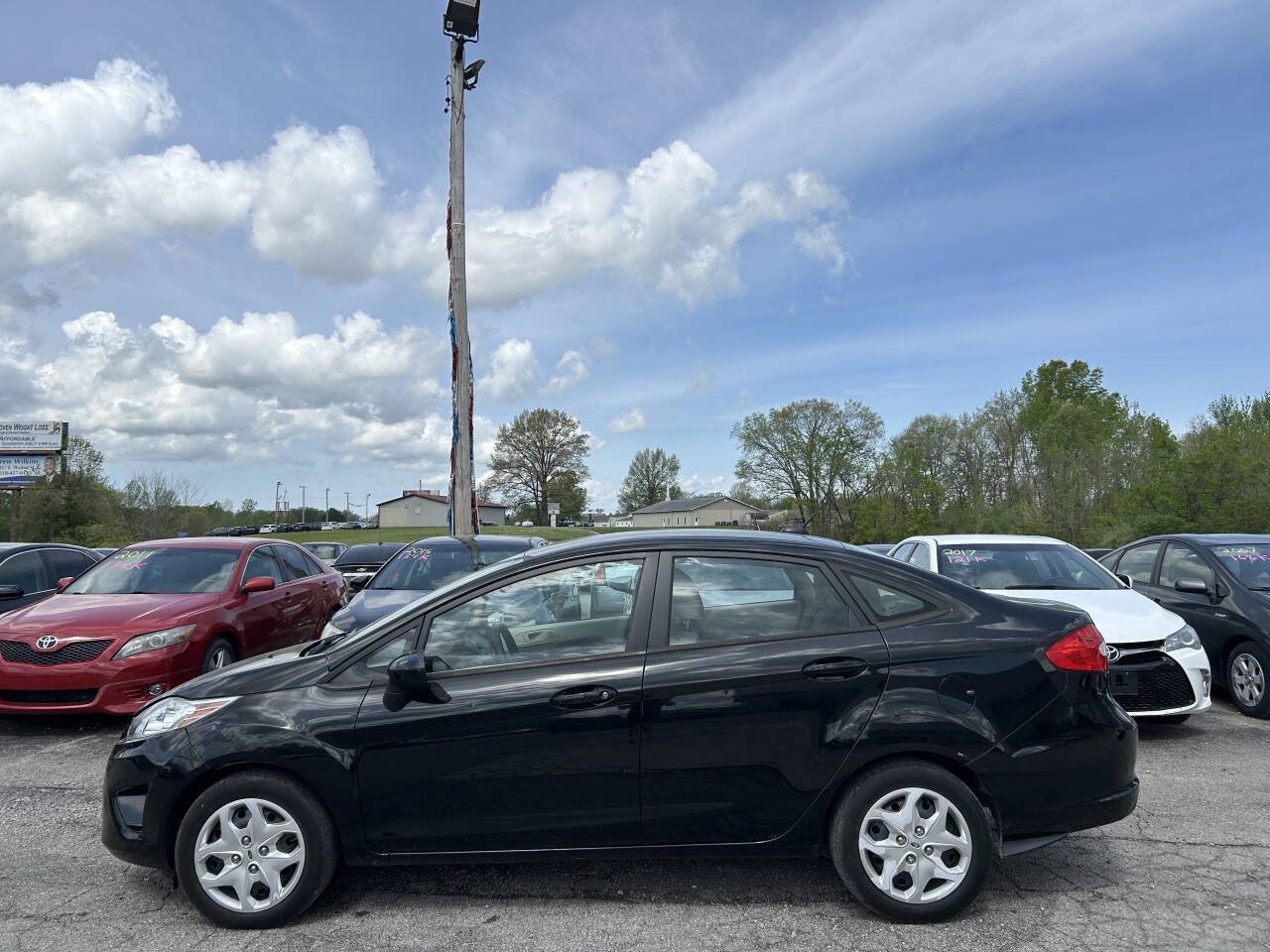 Used 2012 Ford Fiesta S FWD image 3