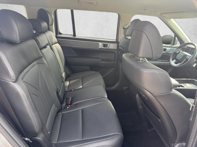 Used 2026 Hyundai Santa Fe SEL AWD/4WD image 18