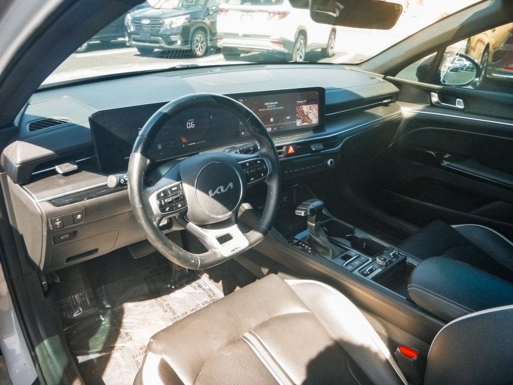 Used 2025 Kia K5 GT-Line w/ GT-Line Premium Package FWD image 9