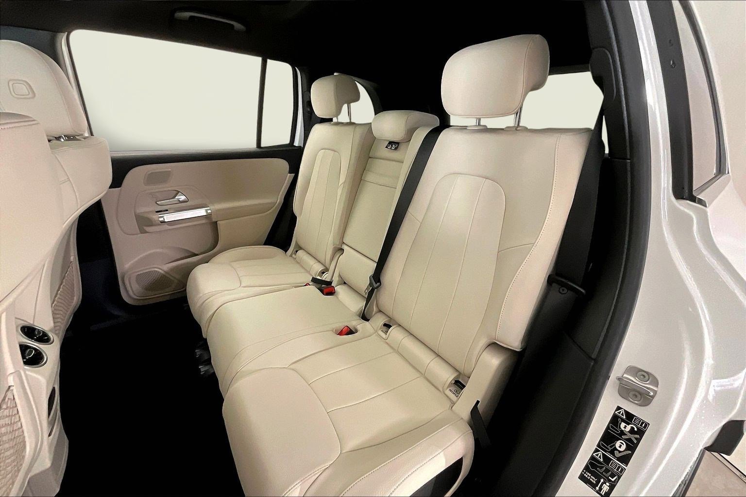 Certified 2026 Mercedes-Benz GLB 250 4MATIC image 22