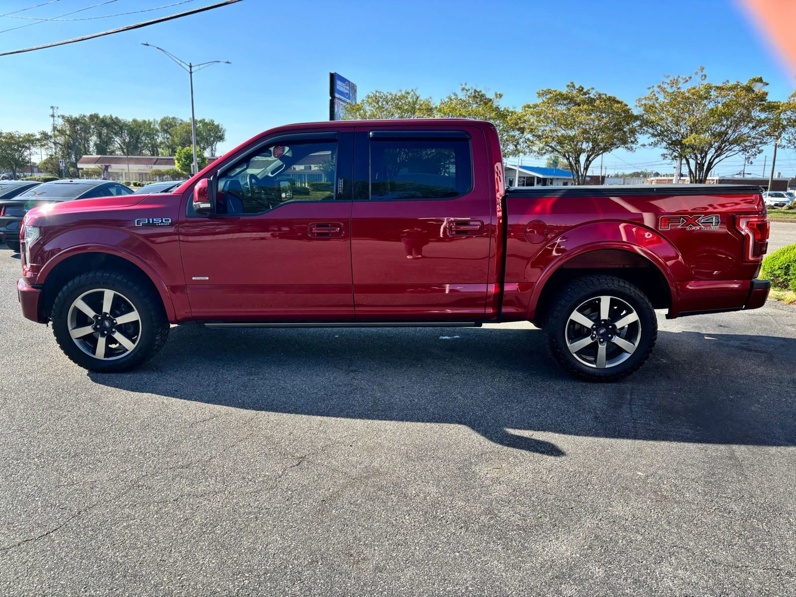 Used 2015 Ford F150 Lariat w/ Equipment Group 502A Luxury AWD/4WD image 7