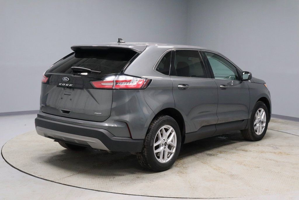 Used 2023 Ford Edge SEL image 11