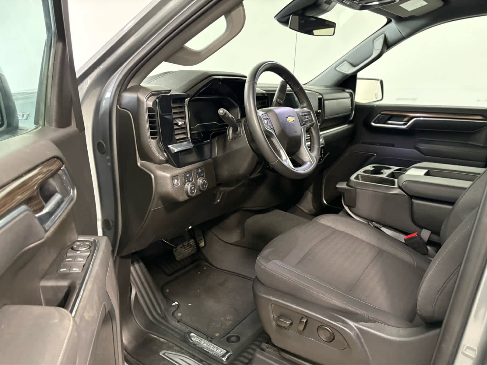 Certified 2025 Chevrolet Silverado 1500 LT w/ Protection Package image 12