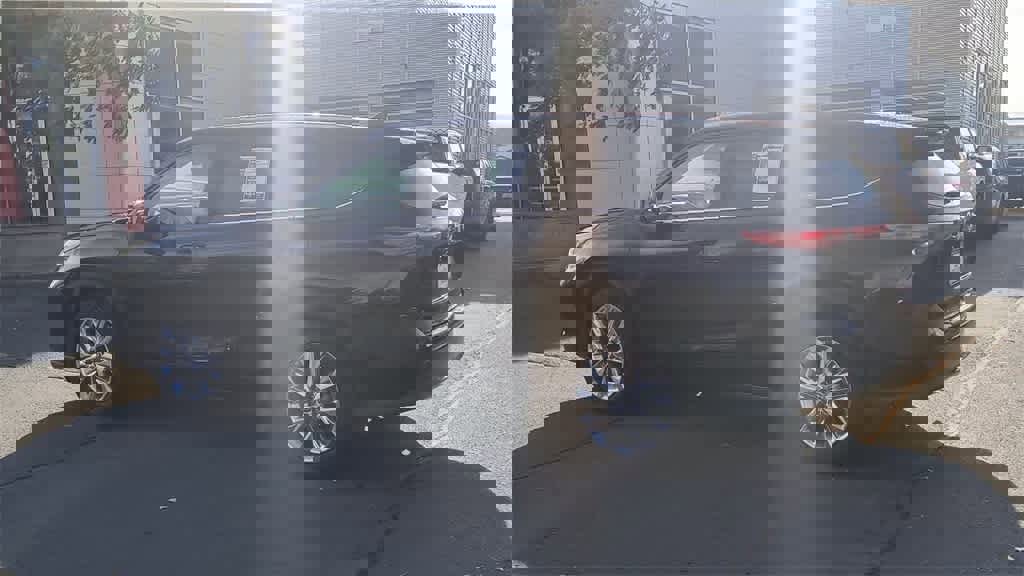 Used 2020 Toyota Highlander Limited image 6