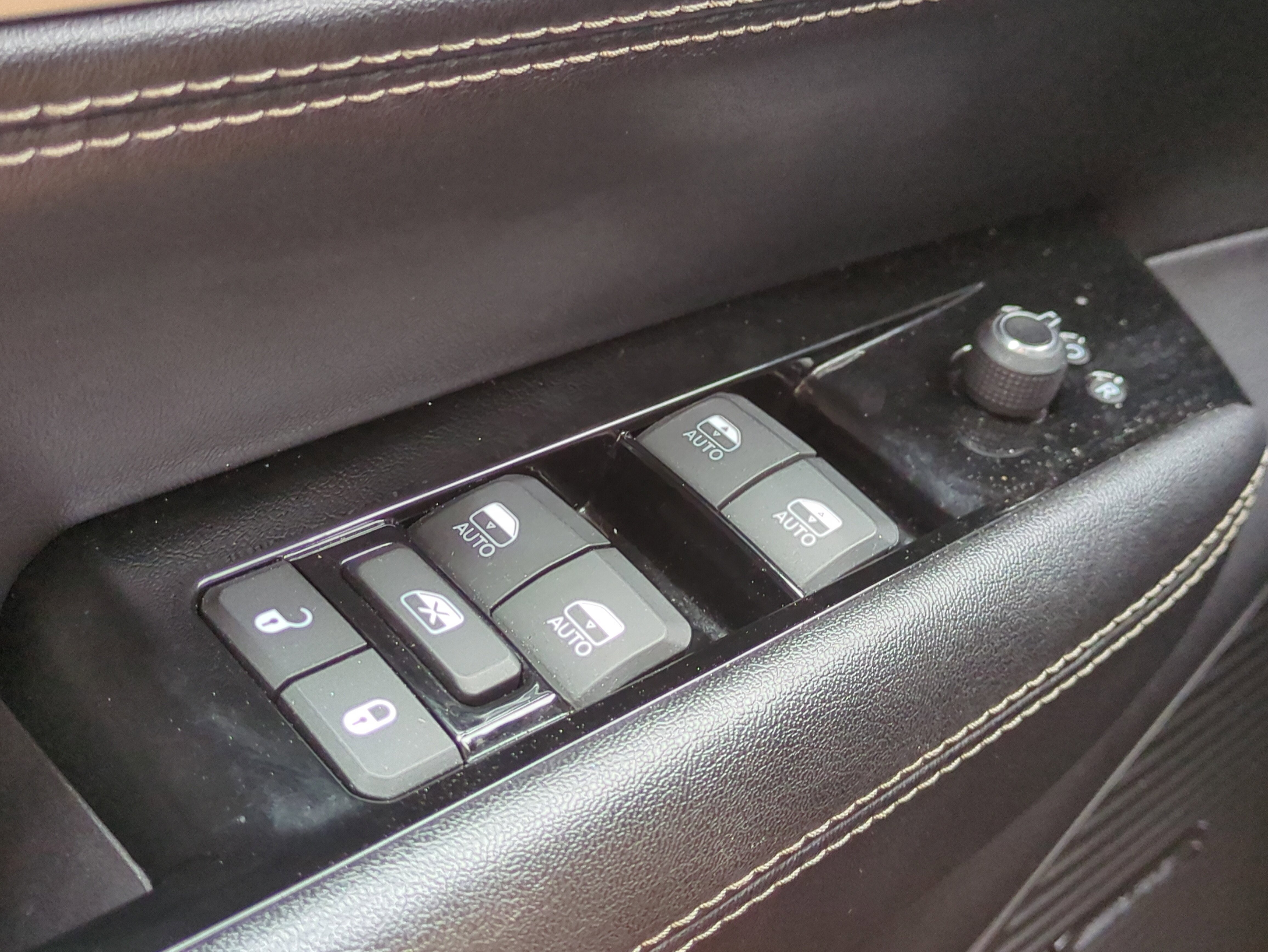 Certified 2024 Jeep Wagoneer L Series II w/ Flexible Seating Group image 26