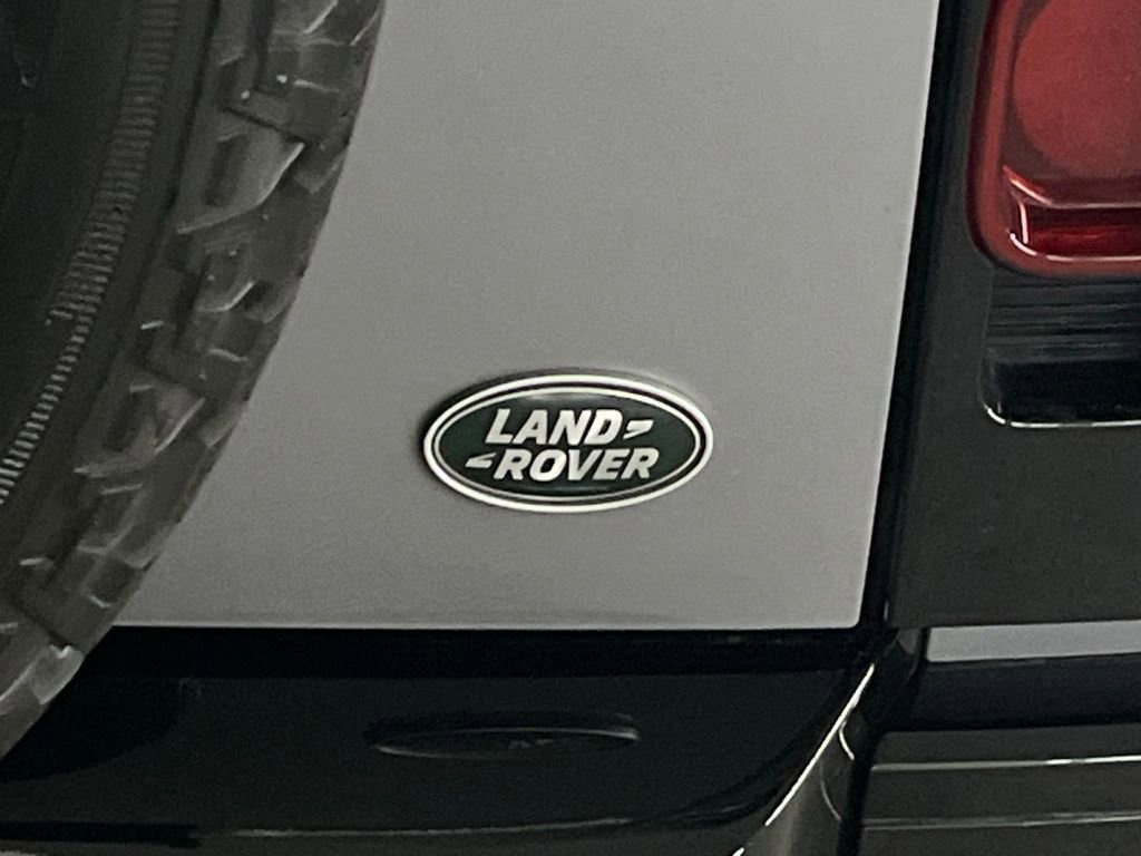 Used 2022 Land Rover Defender 110 X-Dynamic HSE image 36