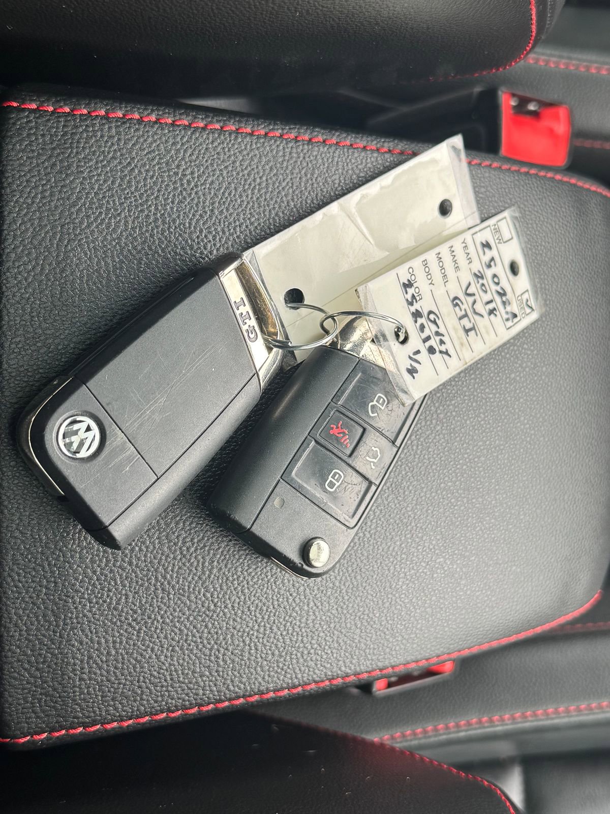 Used 2018 Volkswagen GTI SE w/ SE Leather Package image 24