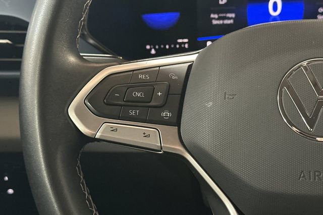 Used 2022 Volkswagen Taos SE image 29