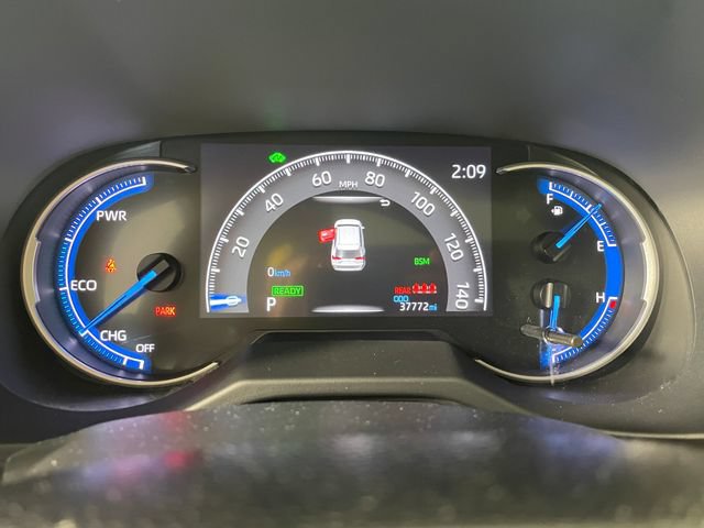 Used 2021 Toyota RAV4 Limited AWD/4WD image 5