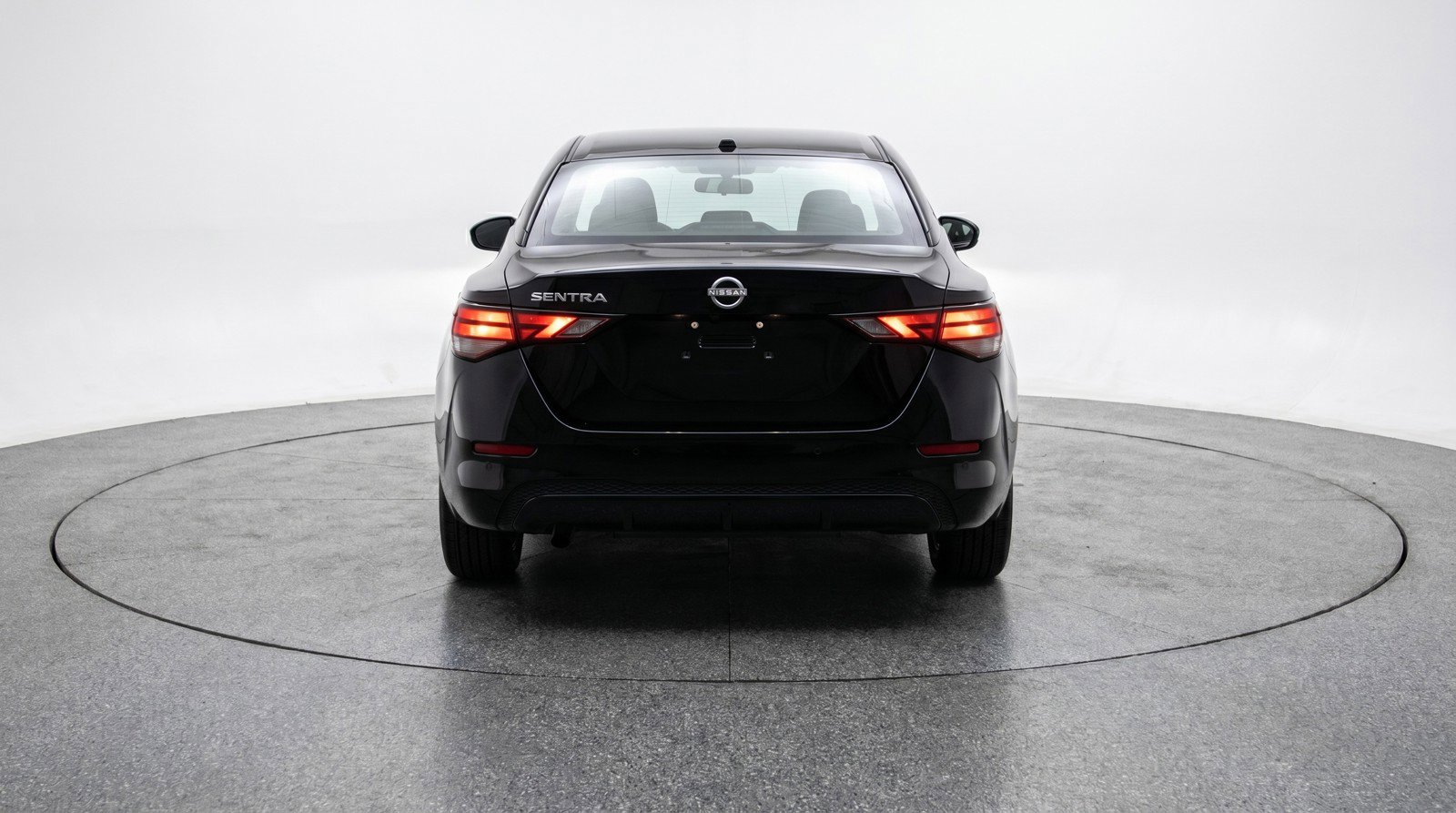 Used 2025 Nissan Sentra SV FWD image 7