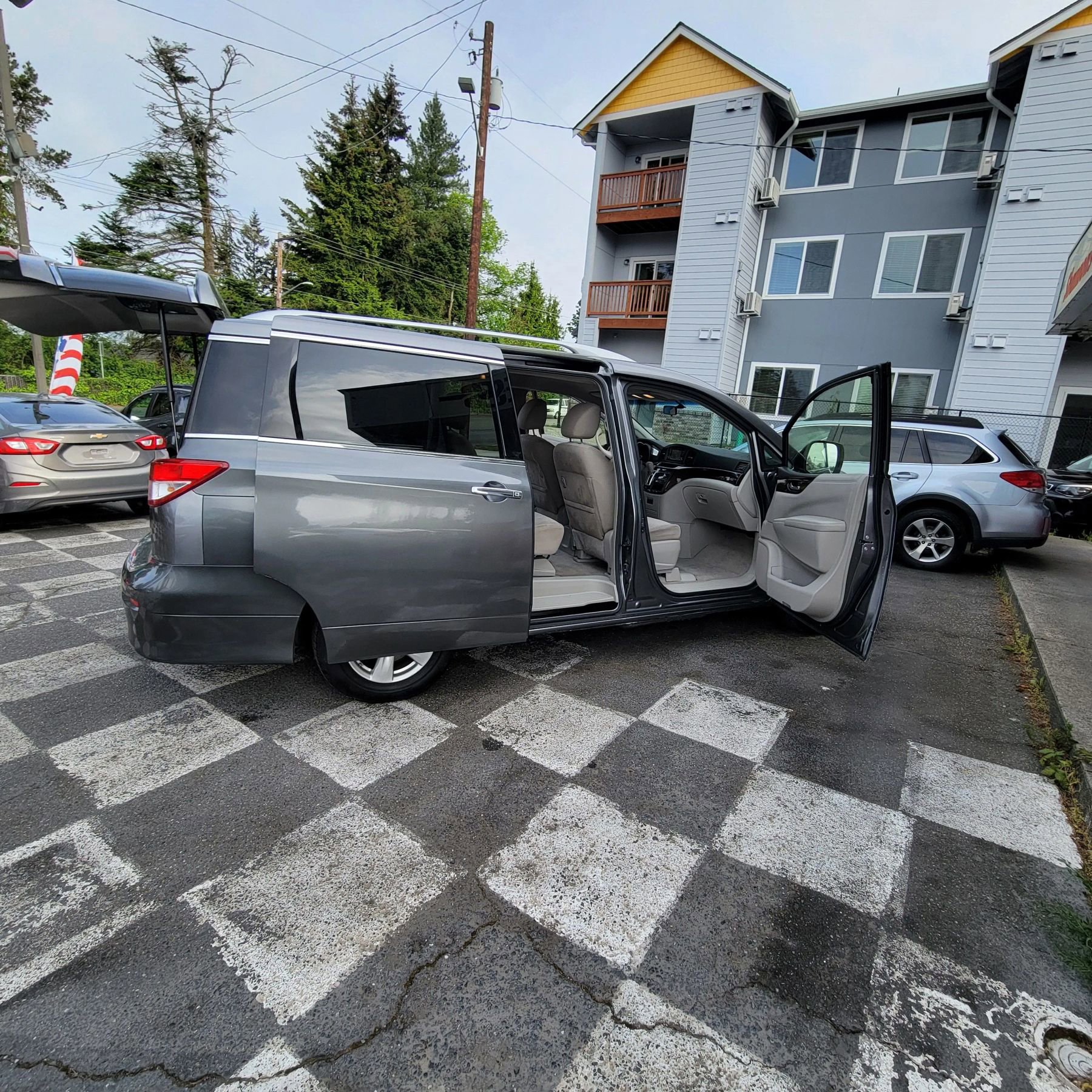 Used 2016 Nissan Quest SV image 34