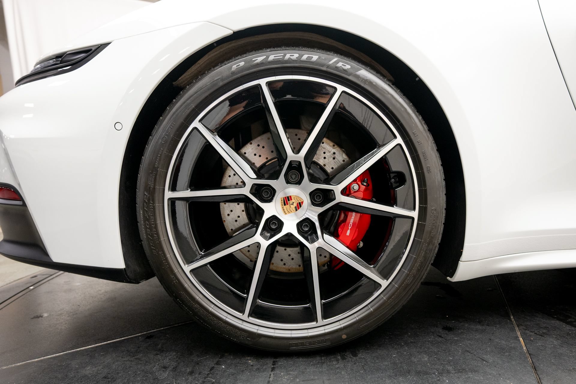Certified 2026 Porsche 911 Targa 4 GTS AWD/4WD image 43