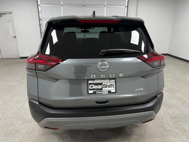 Used 2023 Nissan Rogue S image 8