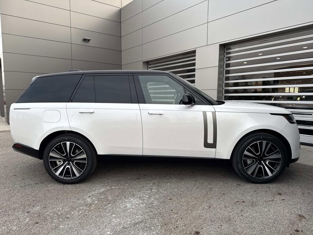 New 2026 Land Rover Range Rover SE AWD/4WD image 9