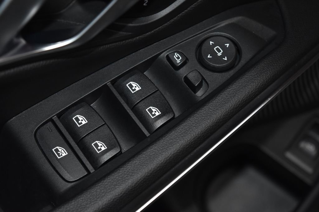 Certified 2025 BMW 330i xDrive Sedan w/ Premium Package image 6