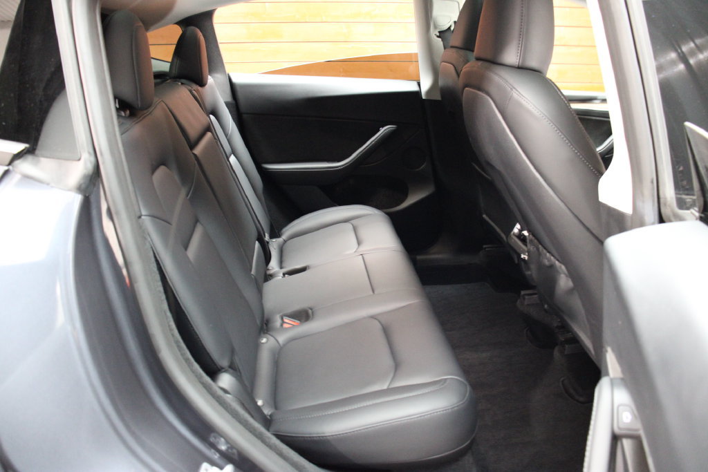 Used 2023 Tesla Model Y Long Range AWD/4WD image 10