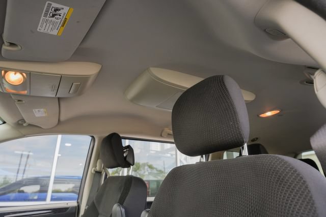 Used 2017 Dodge Grand Caravan SE w/ Power Window Group FWD image 19
