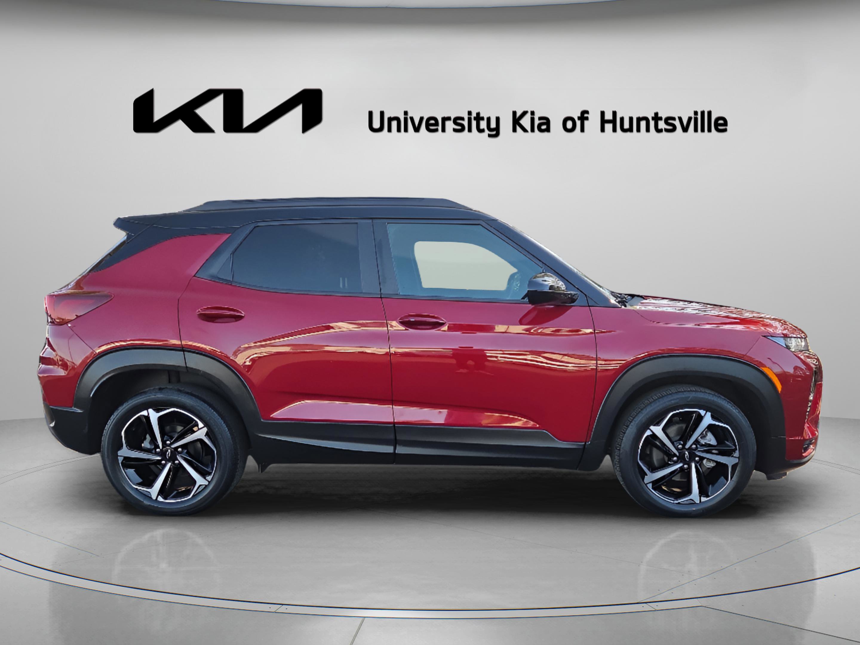 Used 2021 Chevrolet TrailBlazer RS w/ Sun and Liftgate Package image 8