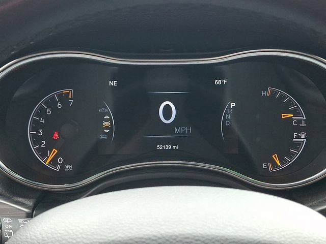 Used 2019 Jeep Grand Cherokee Laredo AWD/4WD image 30