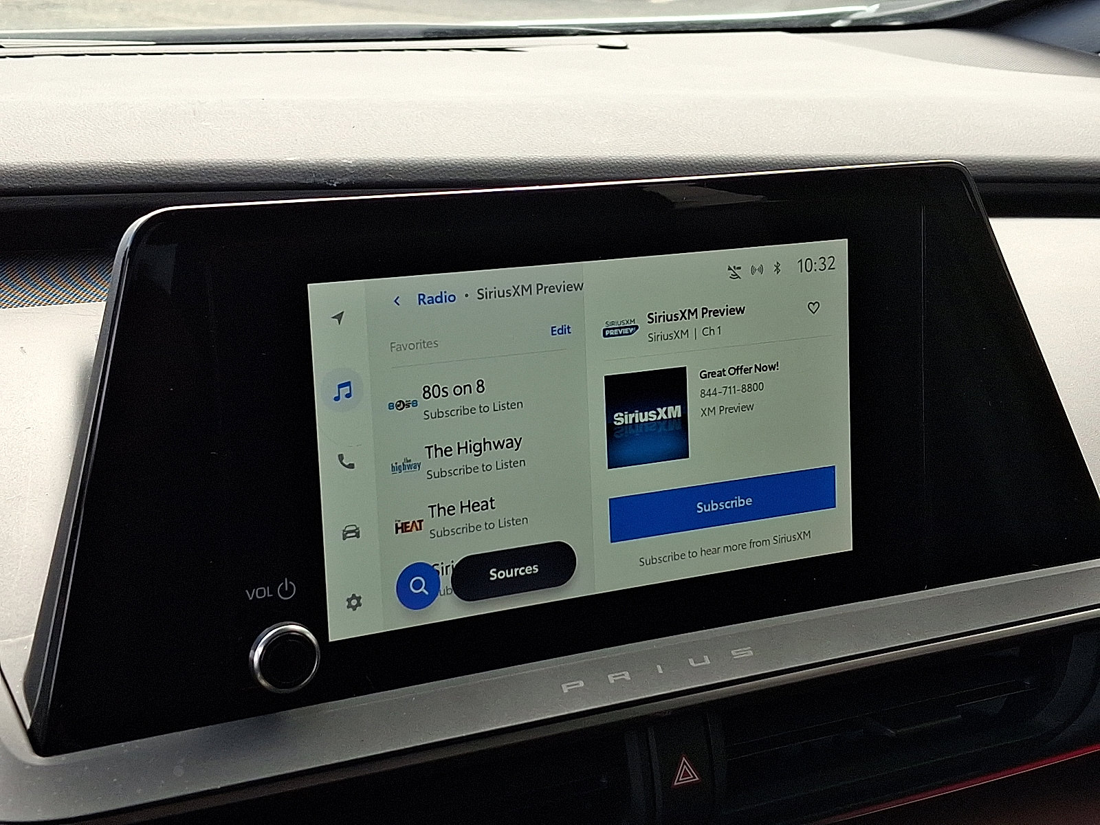 Used 2023 Toyota Prius Prime FWD image 17