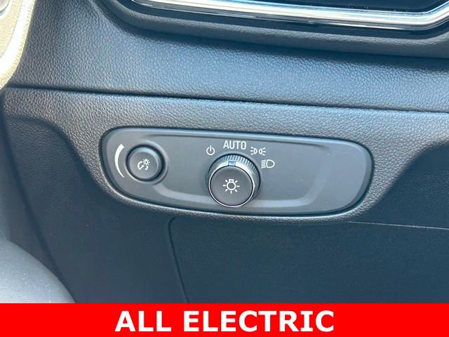 Certified 2023 Chevrolet Bolt EUV LT w/ Driver Confidence Package FWD image 19