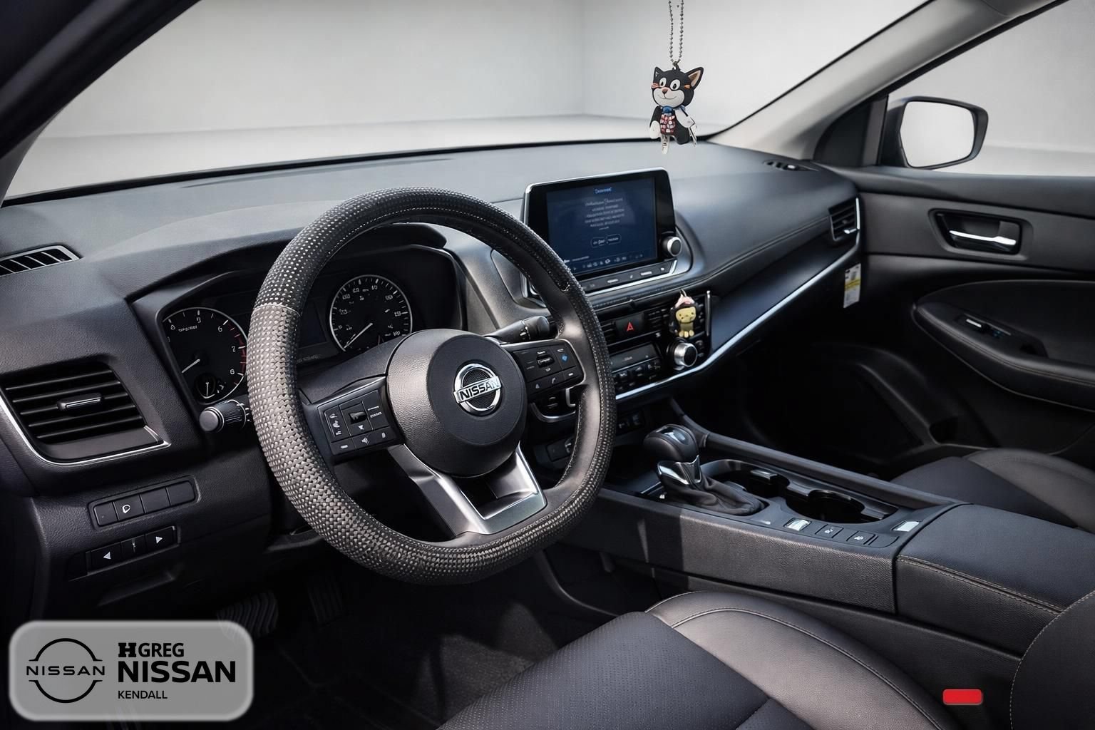 Certified 2024 Nissan Rogue SV w/ SV Premium Package FWD image 6