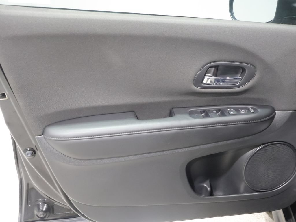 Used 2020 Honda HR-V Sport image 13