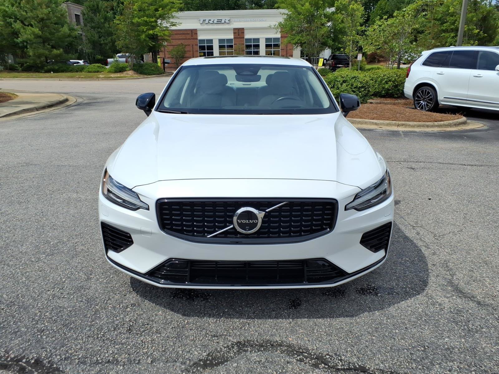 Used 2024 Volvo S60 T8 Ultimate w/ Climate Package AWD/4WD image 10
