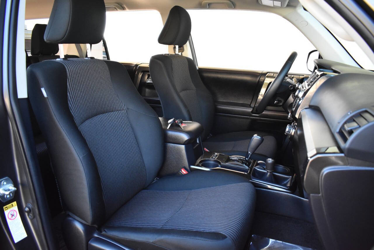 Used 2016 Toyota 4Runner 4WD image 40