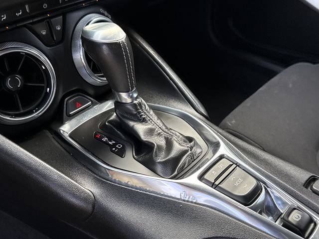 Used 2020 Chevrolet Camaro LT RWD image 38