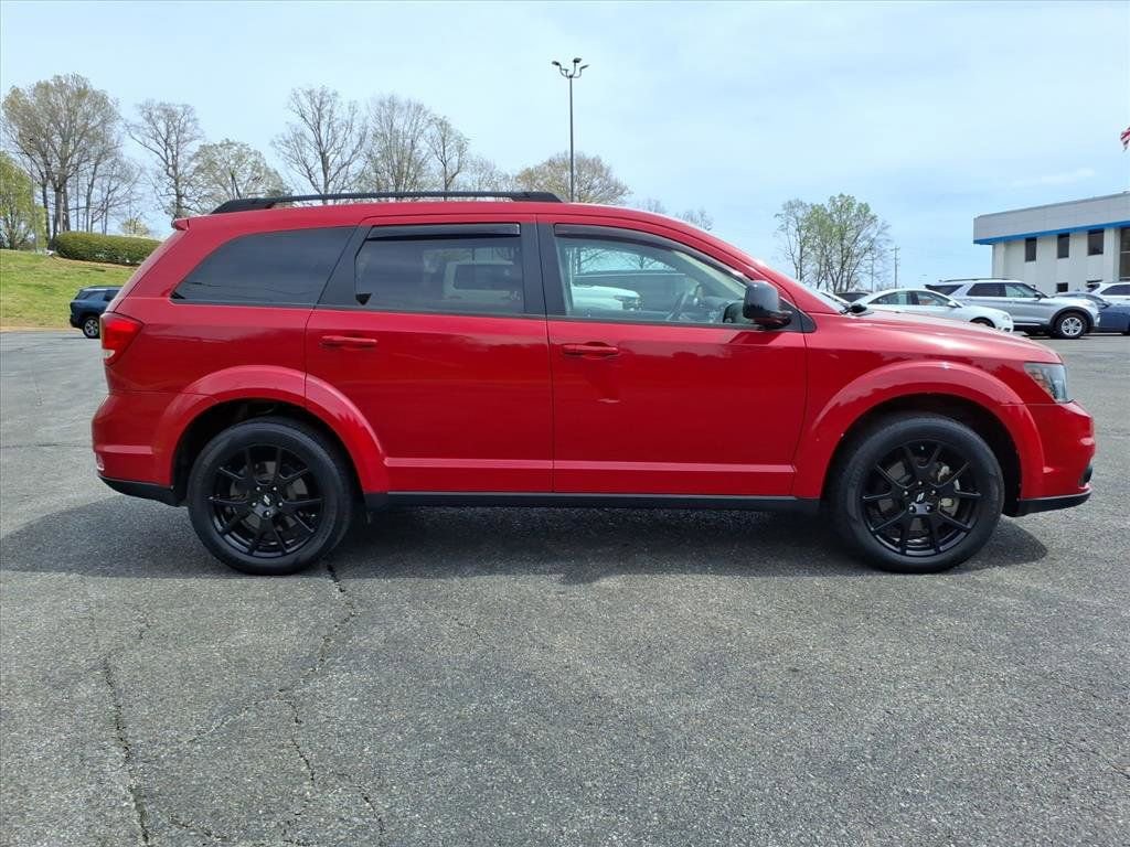 Used 2019 Dodge Journey GT w/ Family Entertainment Group image 2