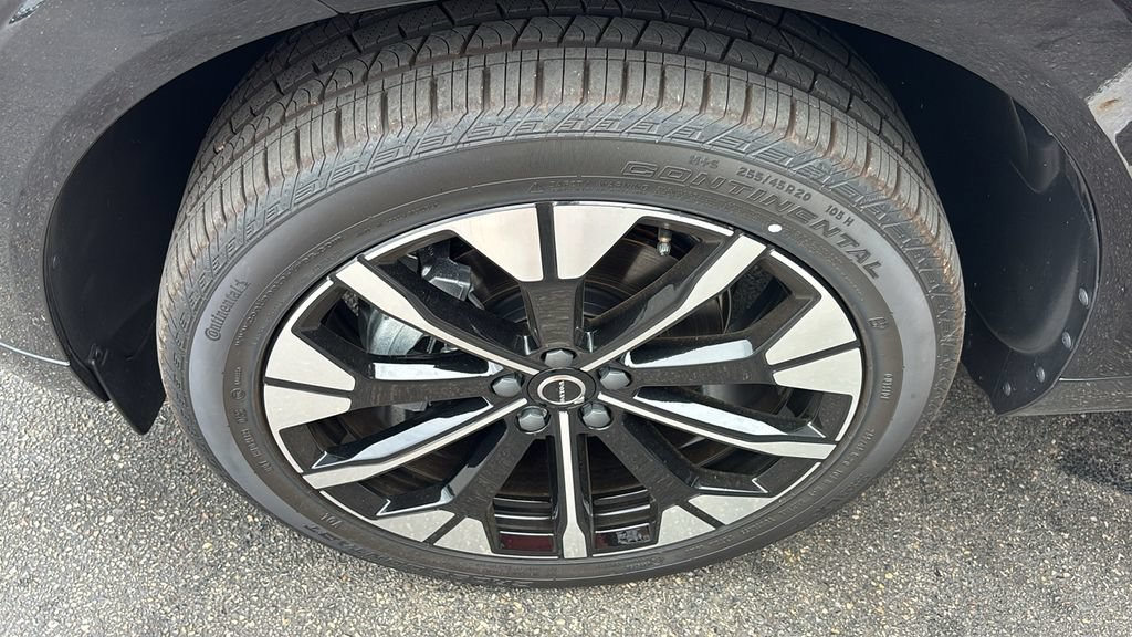 New 2026 Volvo XC60 B5 Plus w/ Protection Package Premier AWD/4WD image 31