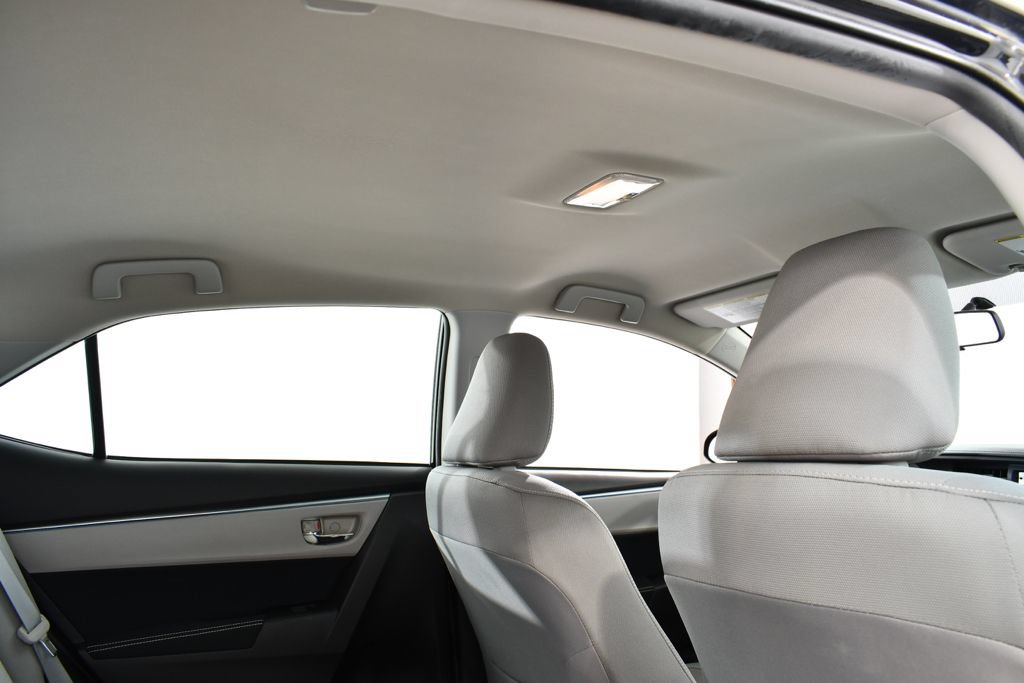 Used 2016 Toyota Corolla LE FWD image 18