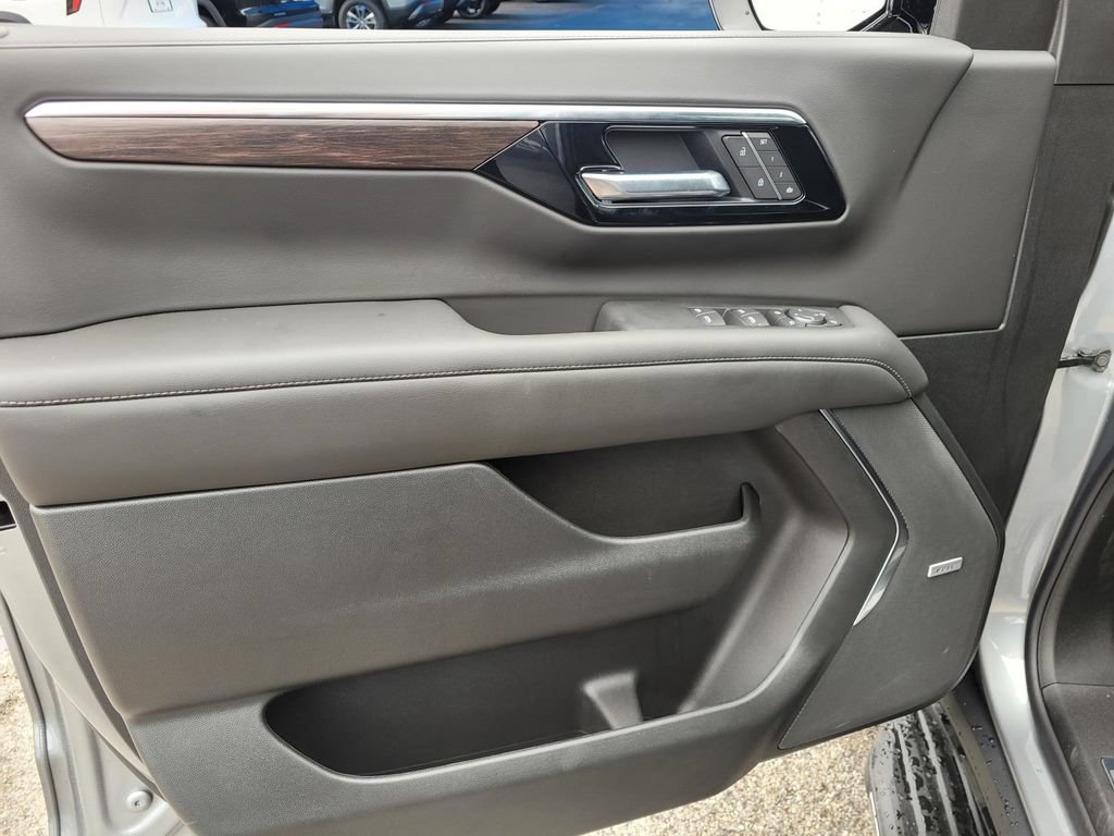 New 2026 Chevrolet Tahoe LT w/ Comfort Package AWD/4WD image 12