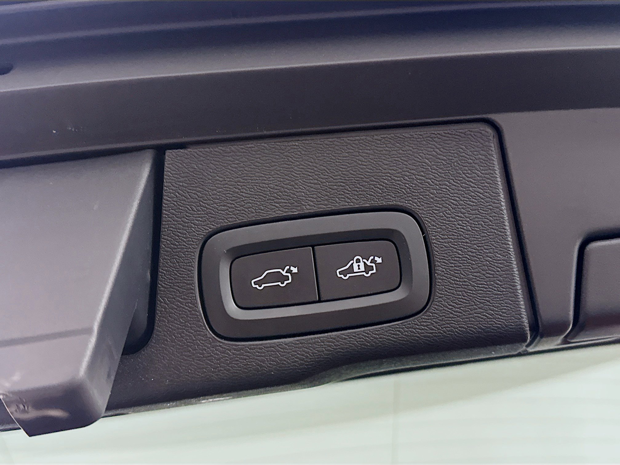 Used 2024 Volvo XC60 B5 Core AWD/4WD image 28