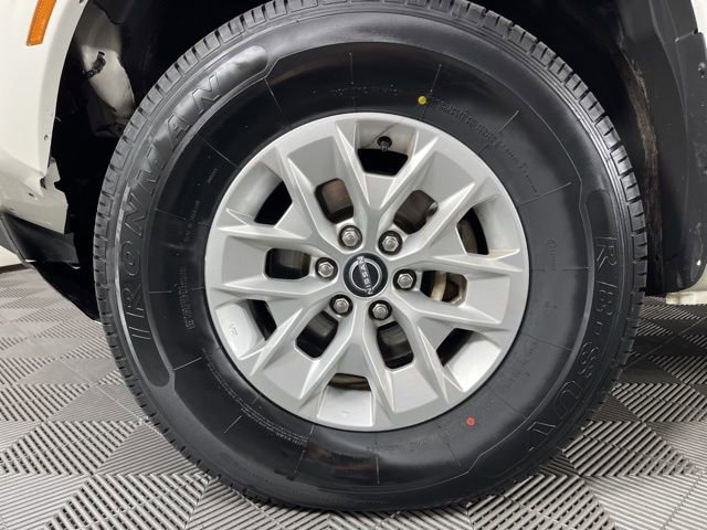 Used 2024 Nissan Frontier SV image 4