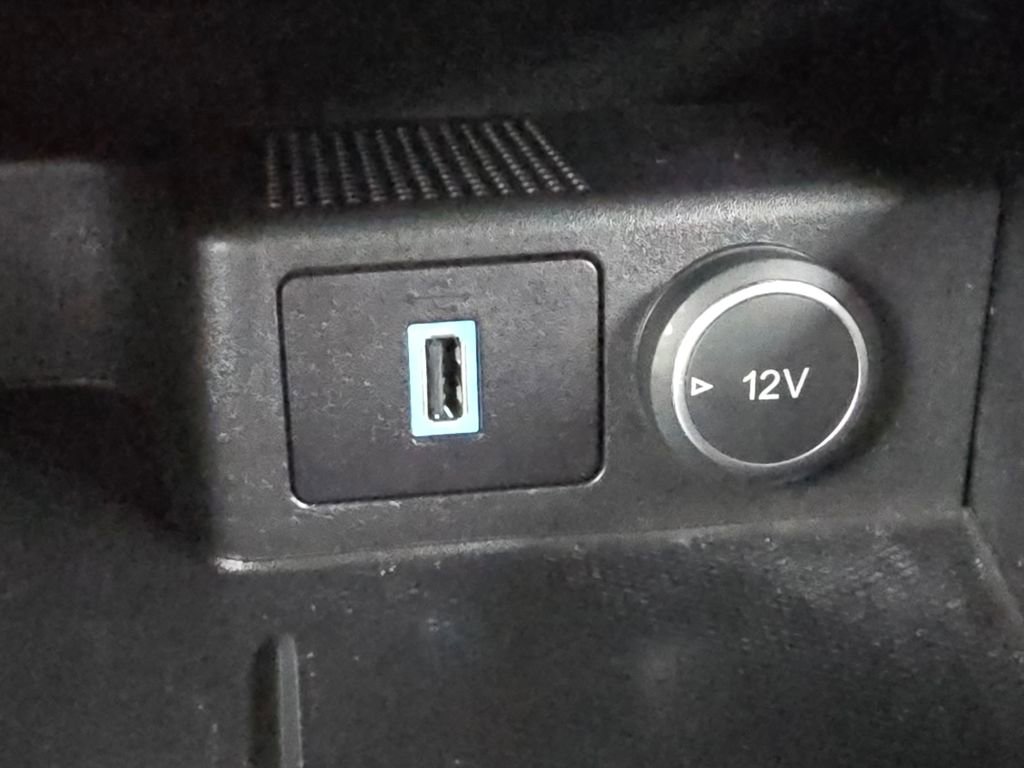 Used 2020 Ford Escape SEL image 28